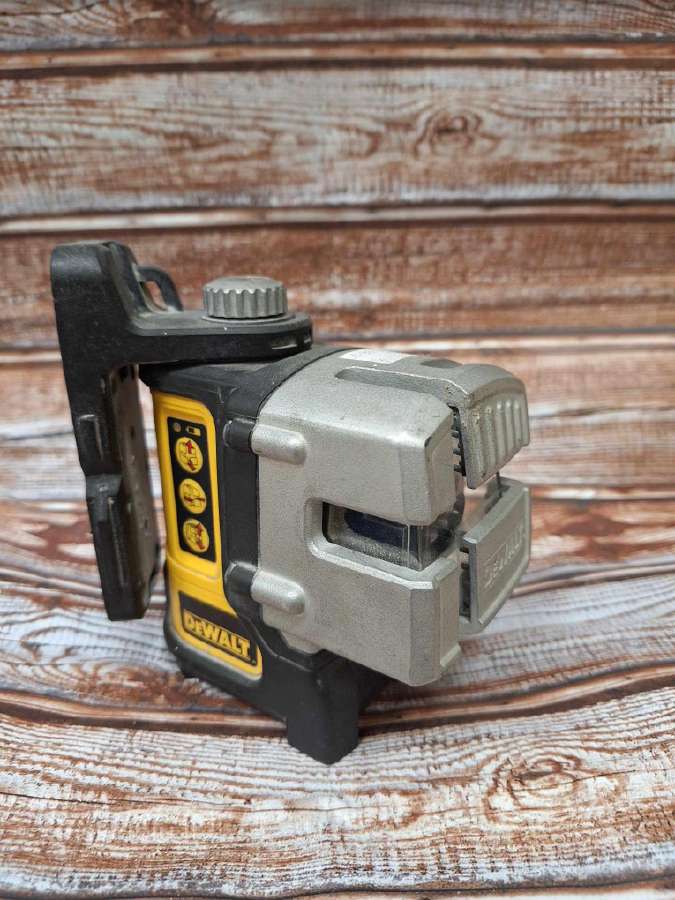 Kryžminis lazerinis nivelyras Dewalt Dw089