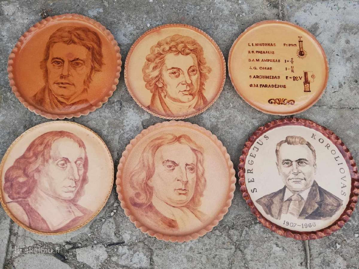 Seni molinei bareljefai.