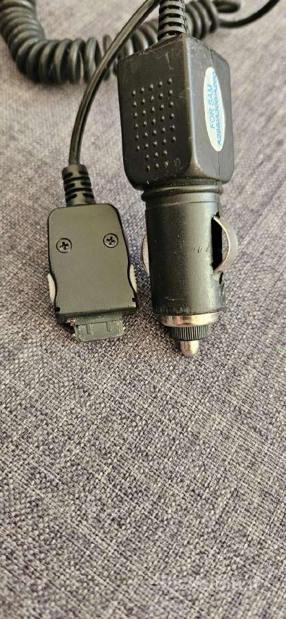 Samsung telefono auto pakrovėjas