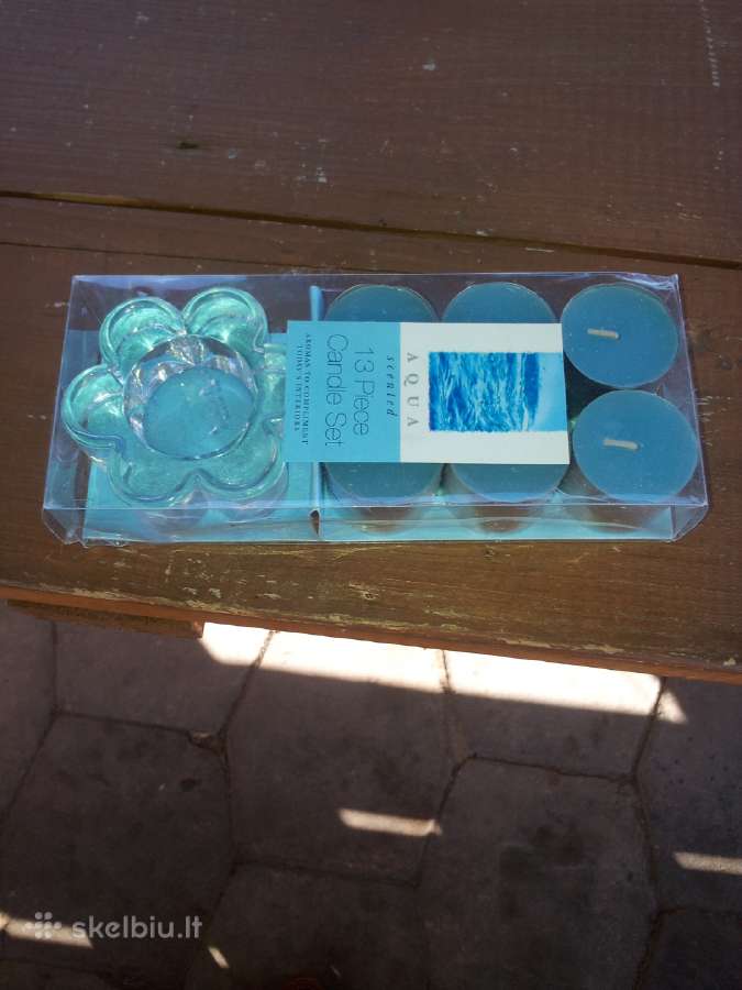 Parduoda nauja zvakide su zvakemis