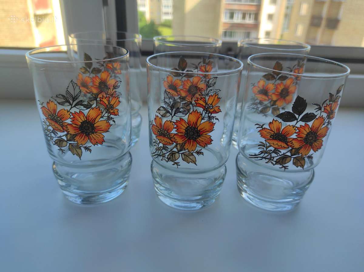 Stiklinės su mozaika