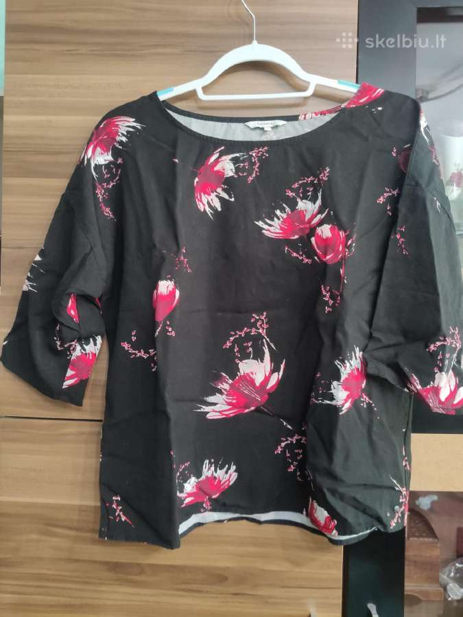 Bliuskutė vasarai 38 dydis juoda su gėlėm