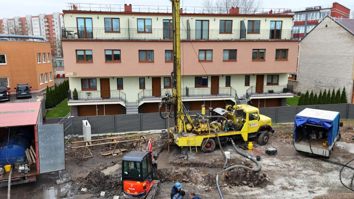 Darbas gręžinių gręžėjo padėjėjui - nuotraukos Nr. 2