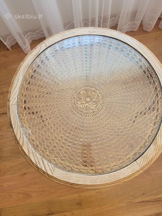 Ąžuolinis geros buklės,vintažinis staliukas