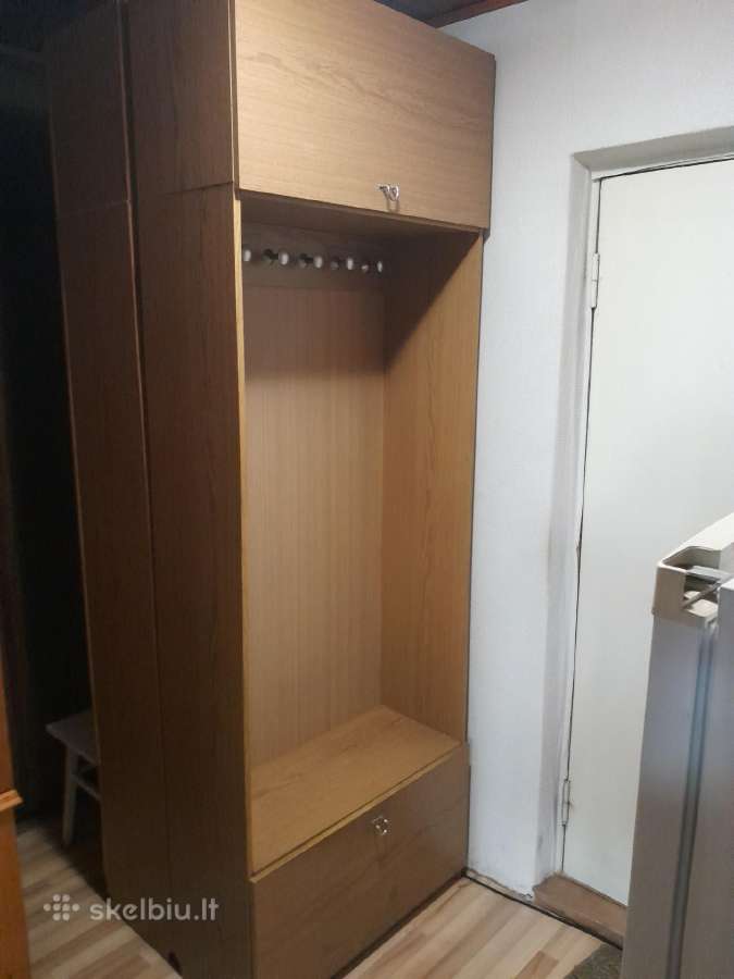 Prieskambario Baldai 3 Dalys