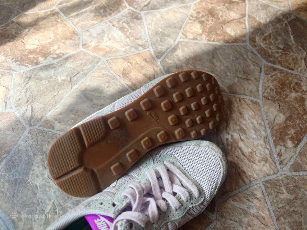 Moteriški sportiniai bateliai Nike. - nuotraukos Nr. 2