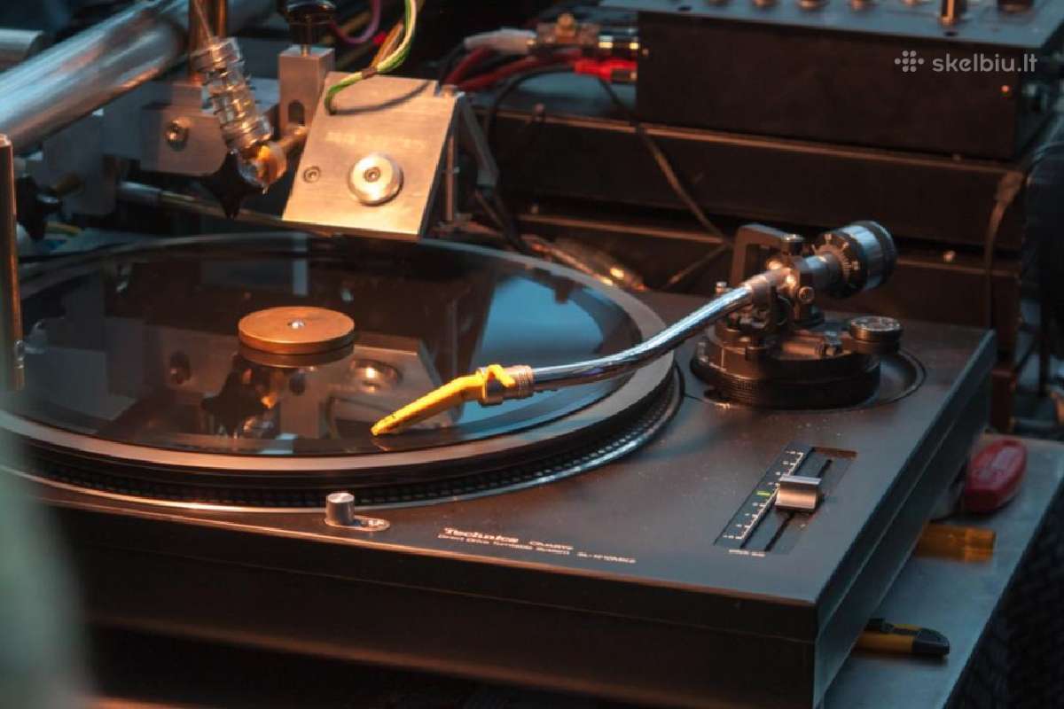 Vinilinių plokštelių gamyba