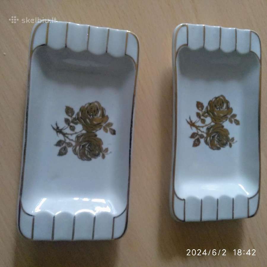 Porcelianinės peleninės