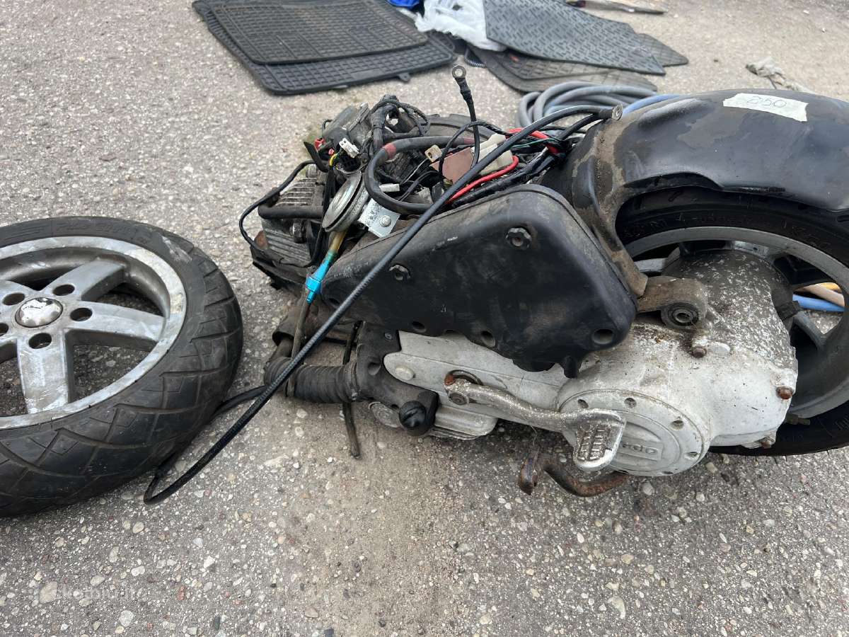 Vespa varyklis - nuotraukos Nr. 4