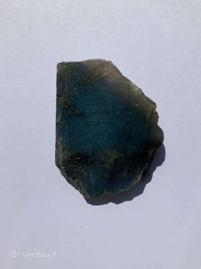 Labradorito akmuo, mineralas - nuotraukos Nr. 2