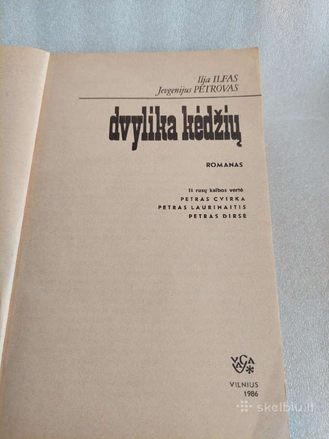 Dvylika kėdžių - nuotraukos Nr. 2