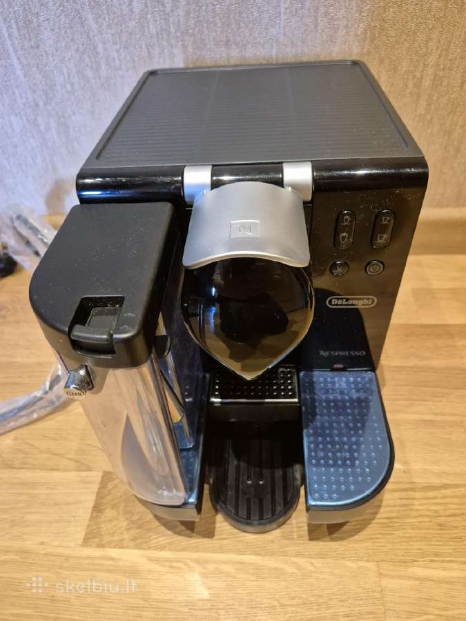 Kavos aparatas Nespresso Lattissima F316