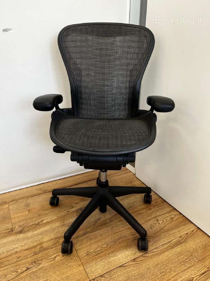 Herman Miller Aeron Full Option Tuxedo