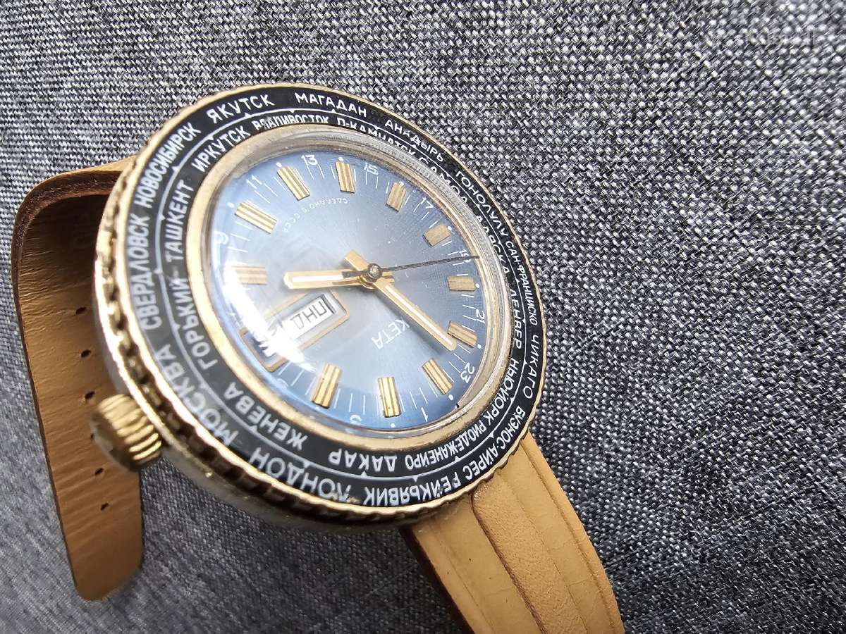 Raketa "Worldtimer"