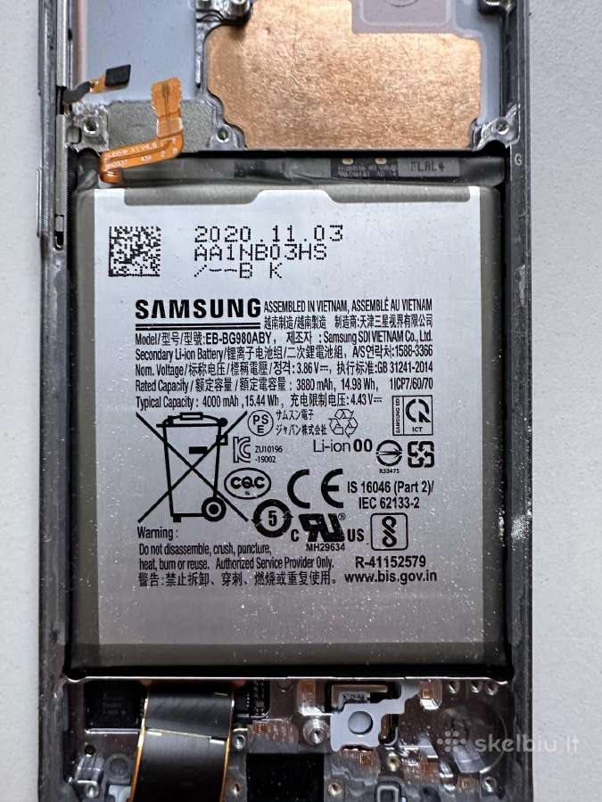 Parduodama Samsung S20 baterija