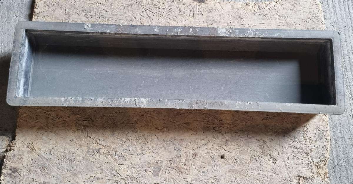 Betoniniu vejos bortelio forma