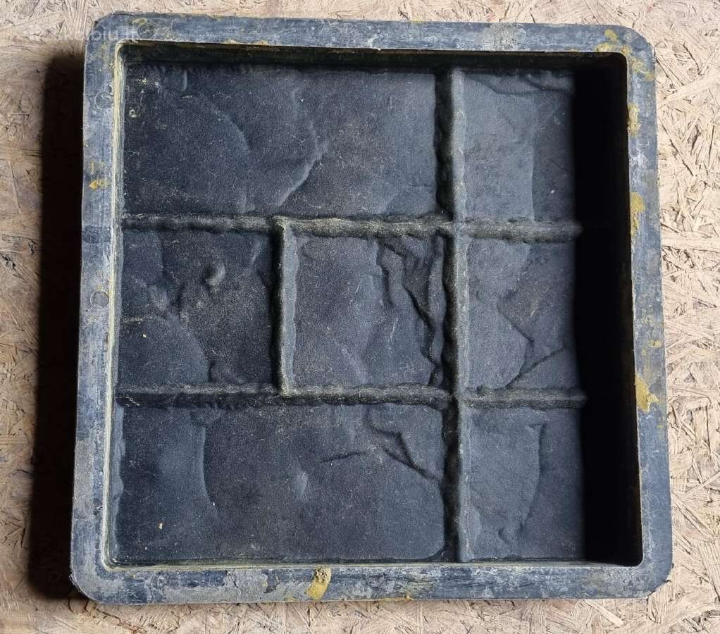 Betoniniu plytelių gamybos formos