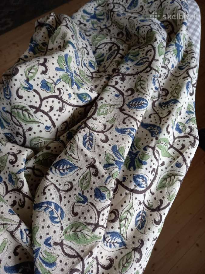 Margas indiškos medvilnės audinys