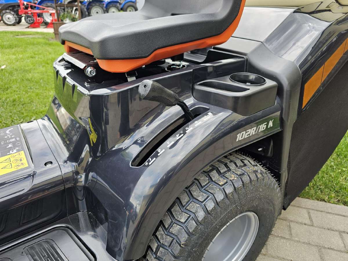 Sodo traktoriukas su krepšiu Oleo Mac 102r/16k - nuotraukos Nr. 10