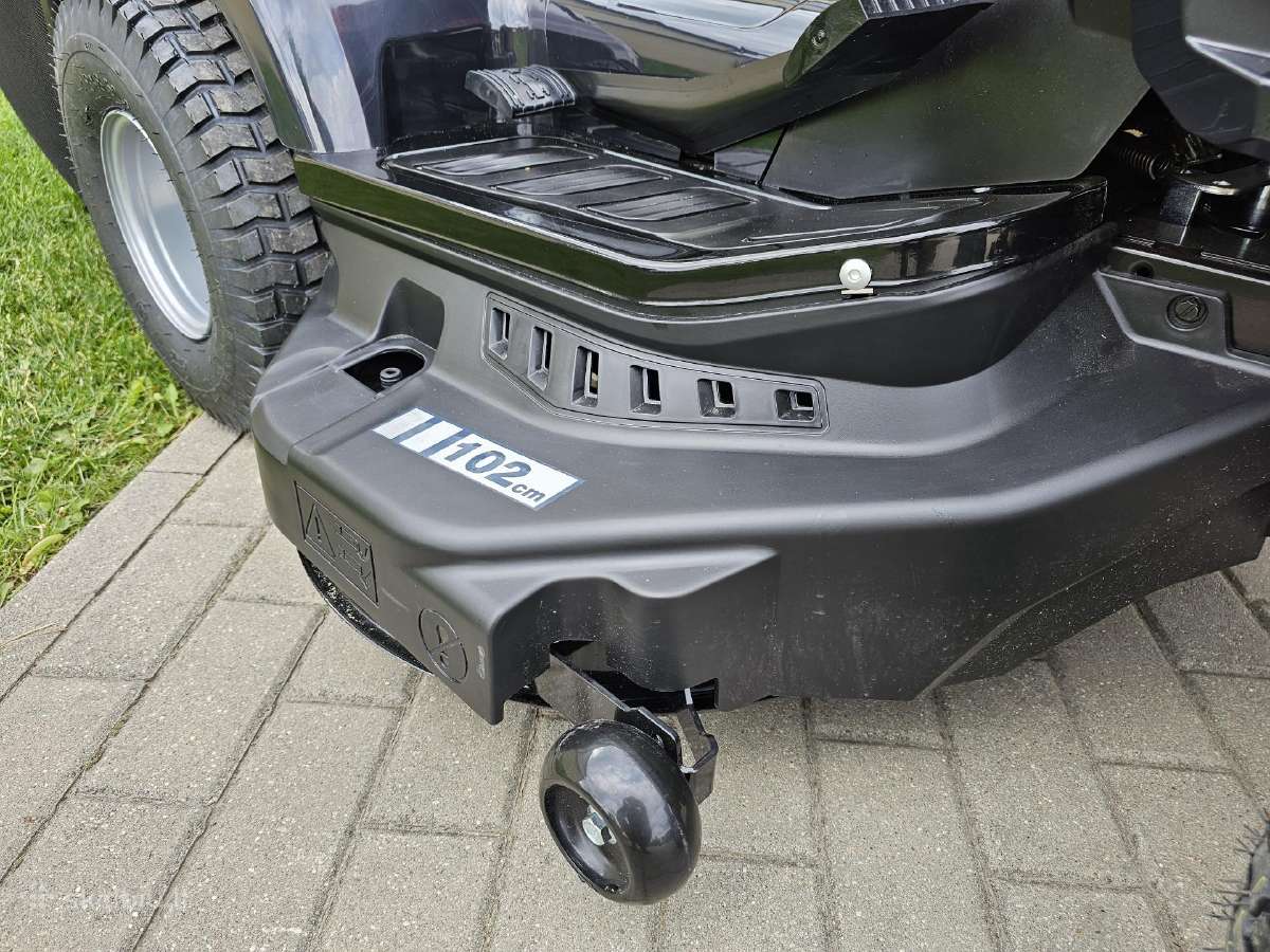 Sodo traktoriukas su krepšiu Oleo Mac 102r/16k - nuotraukos Nr. 12