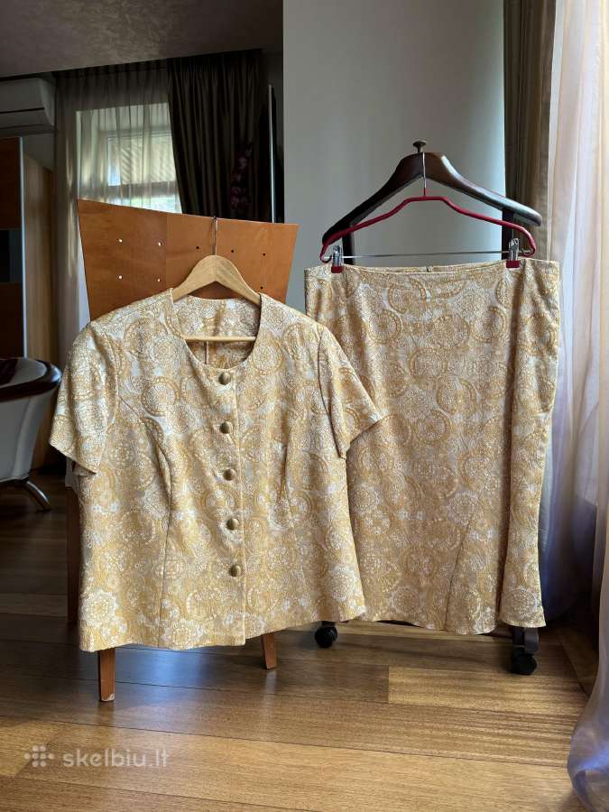 Raštuotas geltonas kostiumėlis 46 dydis