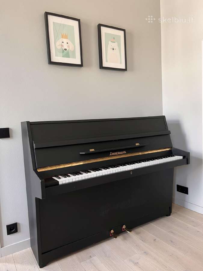 Zimmerman juodas pianinas