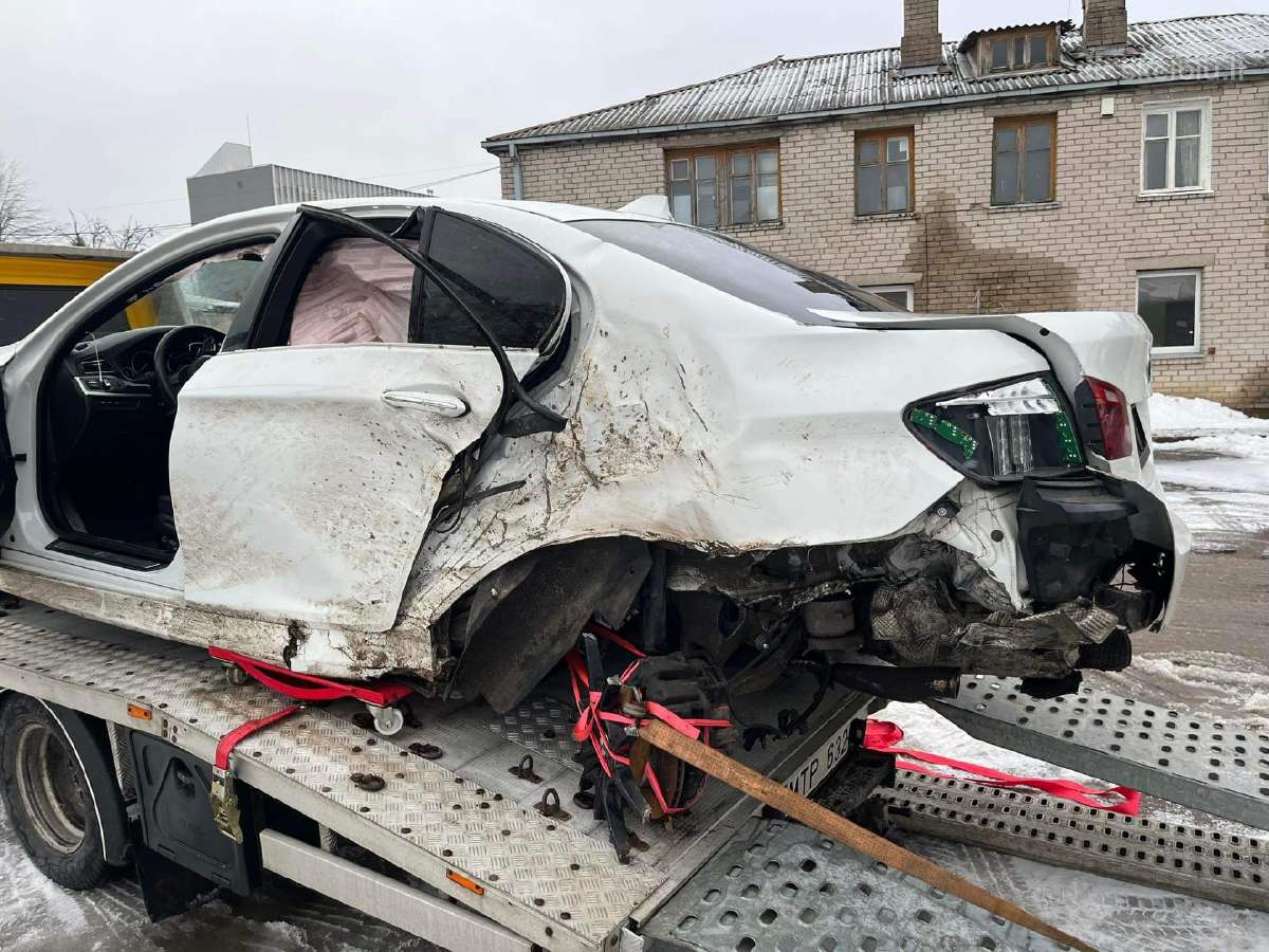 Automobilio dažymas ir kėbulo atnaujinimas Kaune - nuotraukos Nr. 8