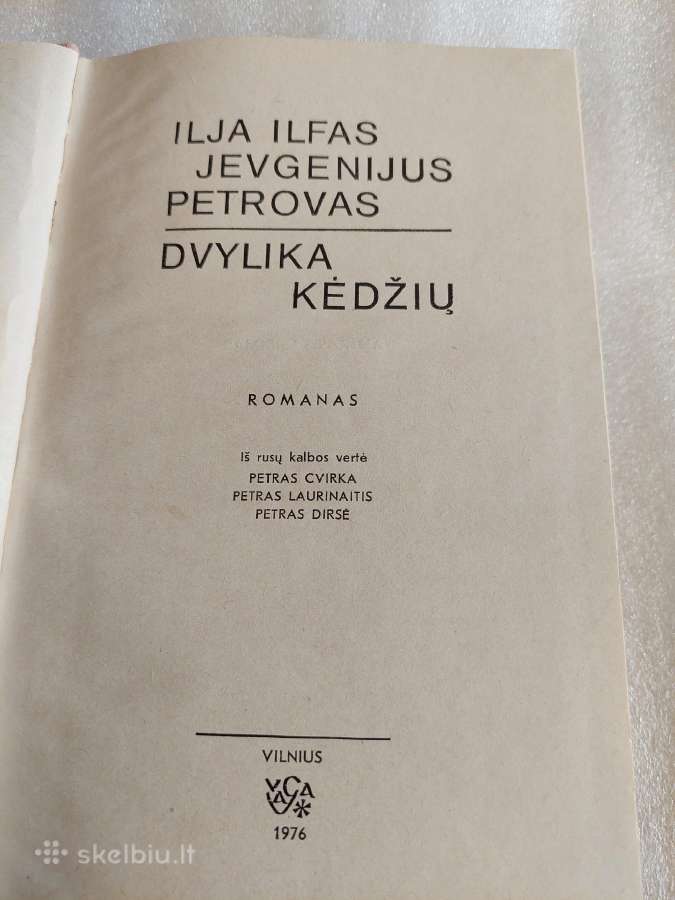 Dvylika kėdžių - nuotraukos Nr. 2