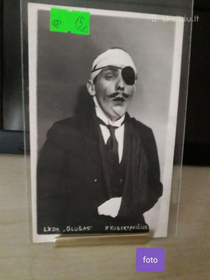 Prieškarinių spektaklių aktorių foto ir kt.