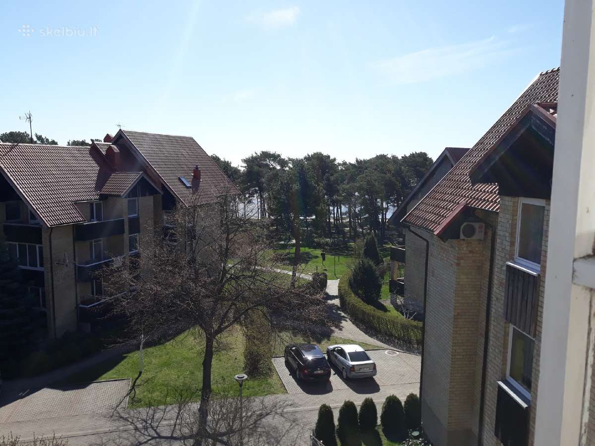 Nidoje nuomojamas dvieju kambarių butas, paromis
