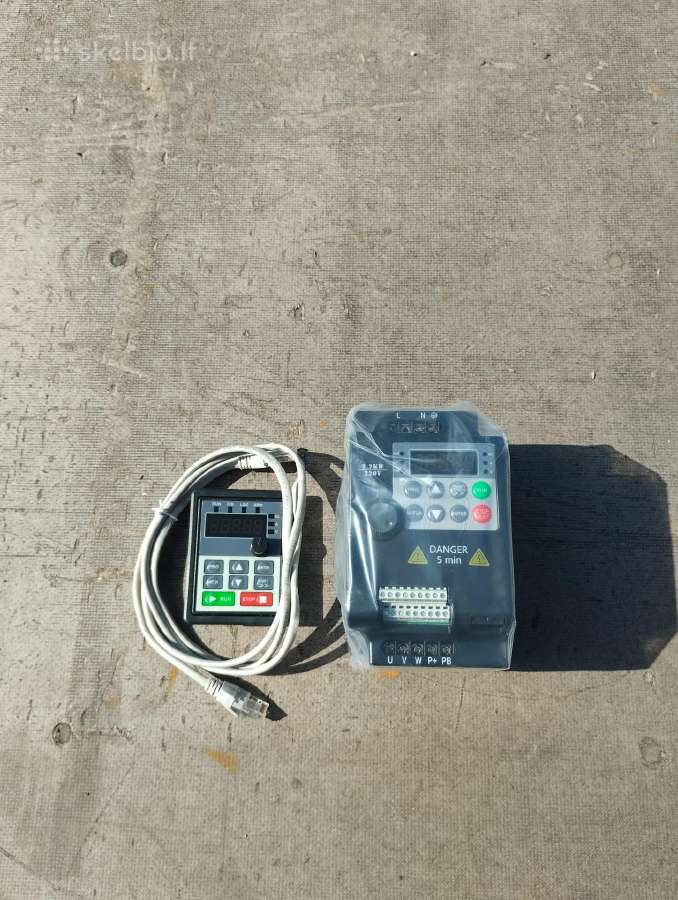 Nauji dažnio keitikliai 2.2kw / 1.5kw