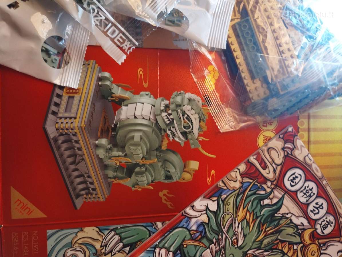 Konstruktorius su mini detalemis