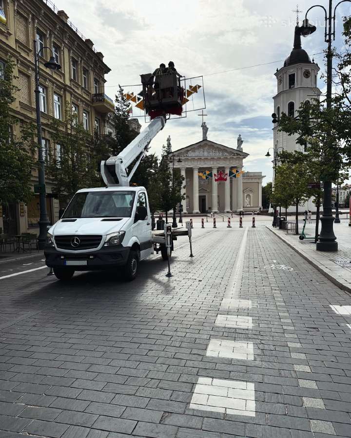 Bokštelio / keltuvo. 22m. Autobokštelio nuoma.