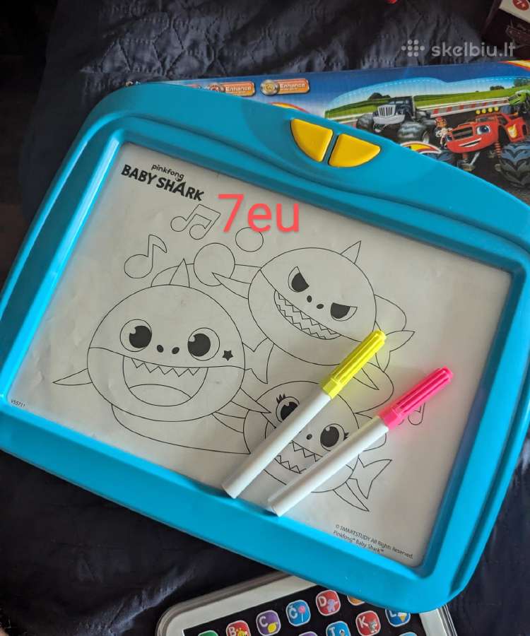 Šviečianti piešimo lenta Clementoni baby shark