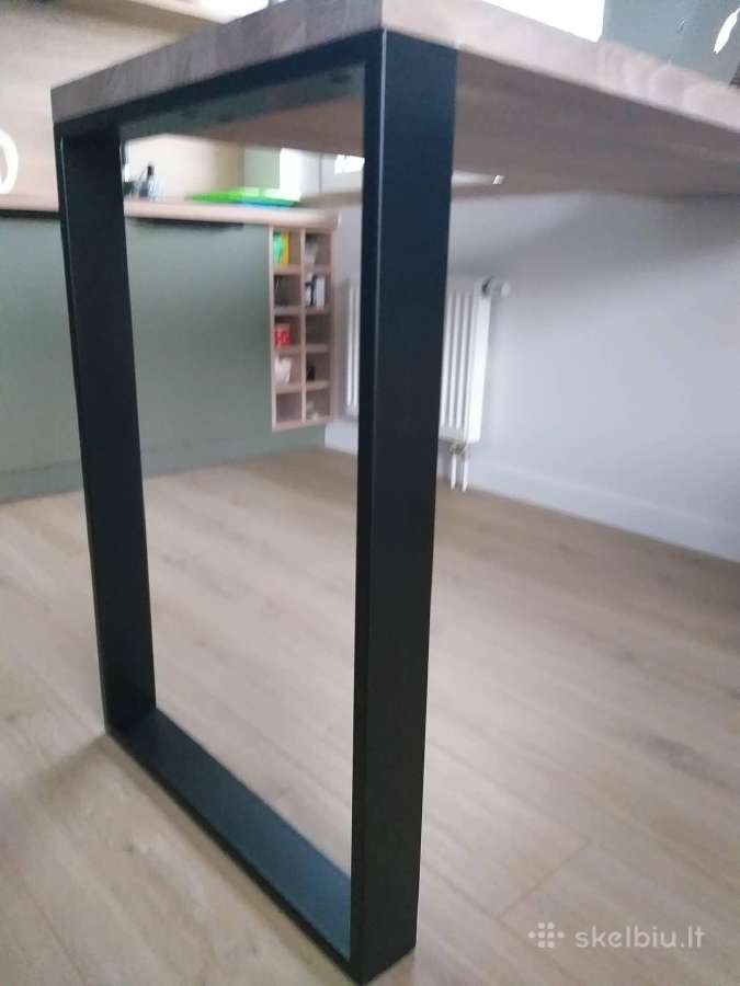 Stalo kojų rėmų medžiaga metalas.