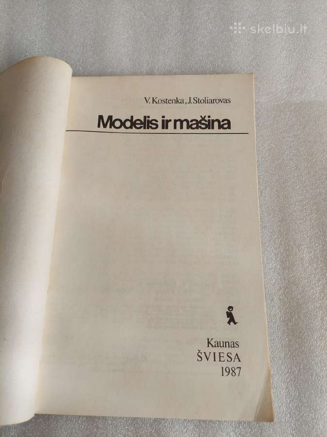 Modelis ir mašina - nuotraukos Nr. 2