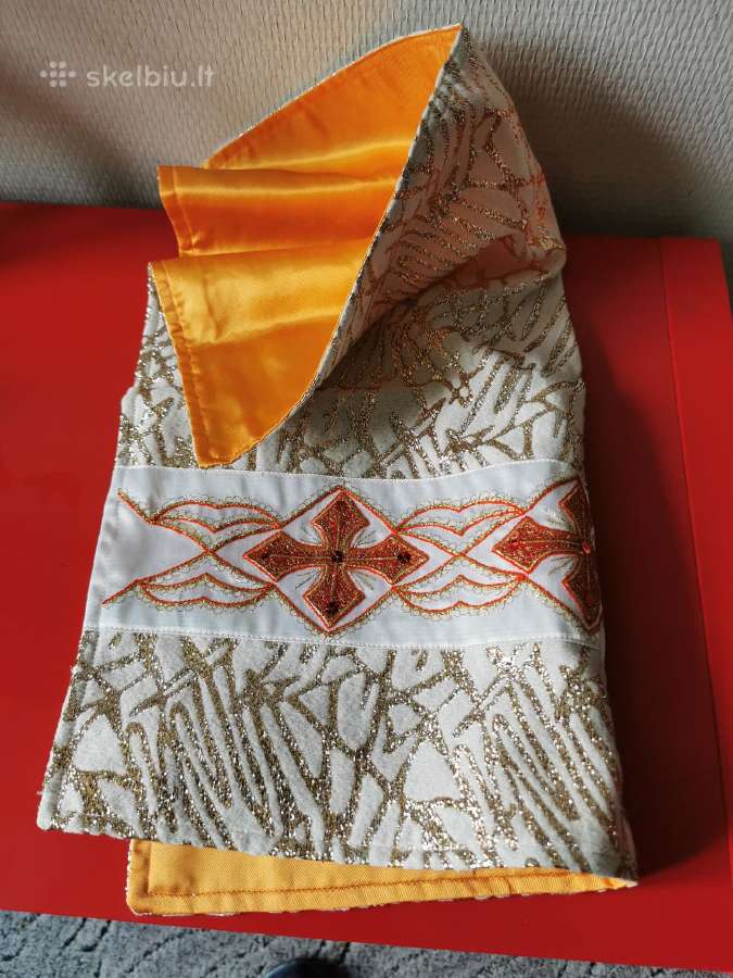 Liturginiai, religiniai, bažnytiniai atributai