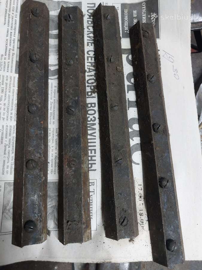 Metalo pjovimo peiliai