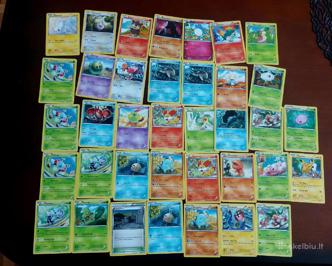 37 Pokemon kortos iš 2015 metų