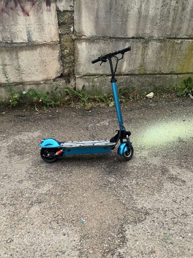 Parduodu paspirtuka s8x