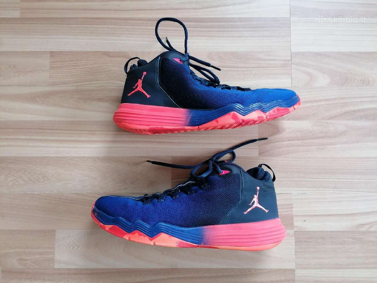Nike Air Jordan kedai - nuotraukos Nr. 2