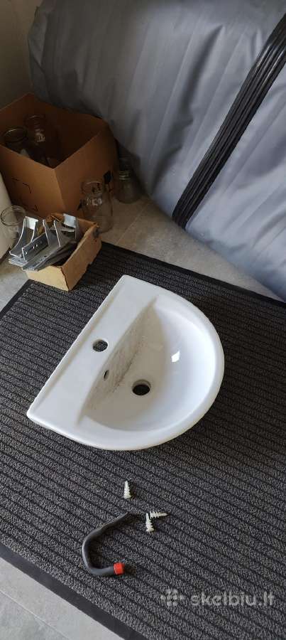 Vonios WC kriauklė maža