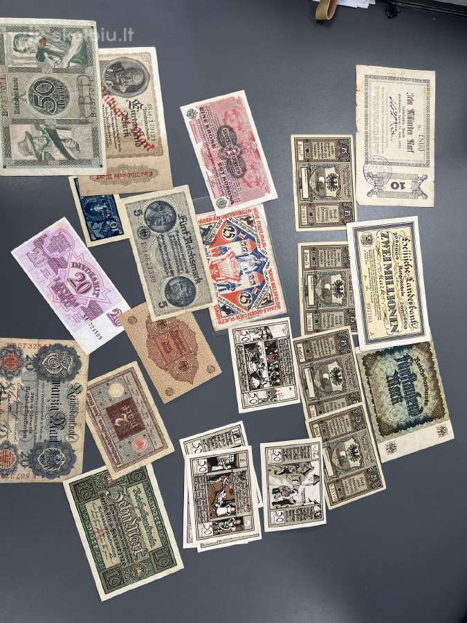 Banknotai ivairus