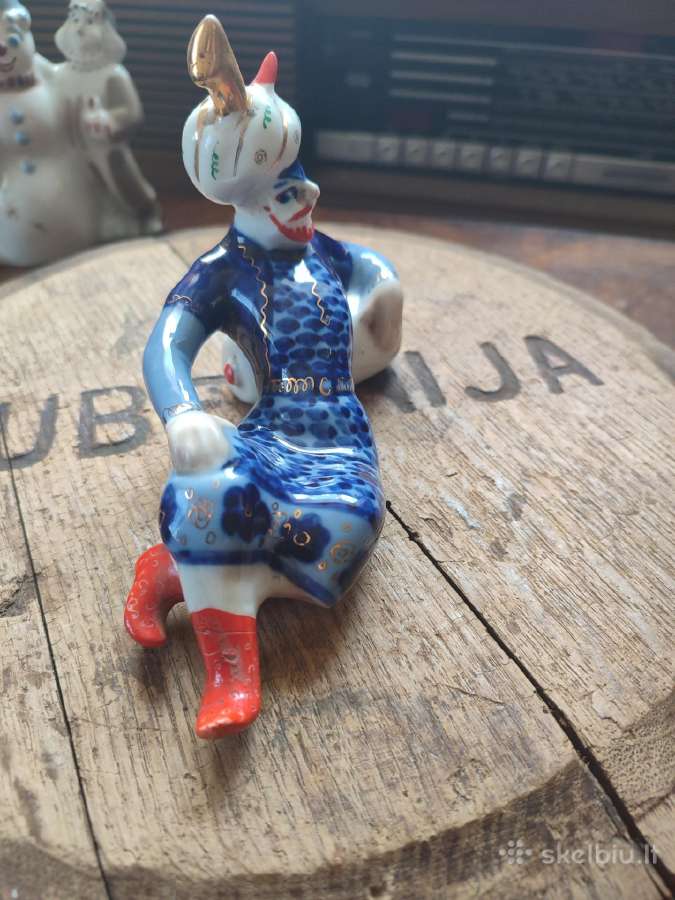 Tarybinė porceliano statulėlė - nuotraukos Nr. 2