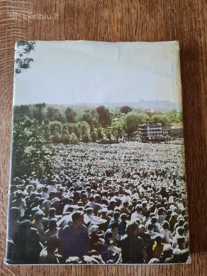 Fotoalbumas apie Estijos Dainų šventės 100-etį - nuotraukos Nr. 2