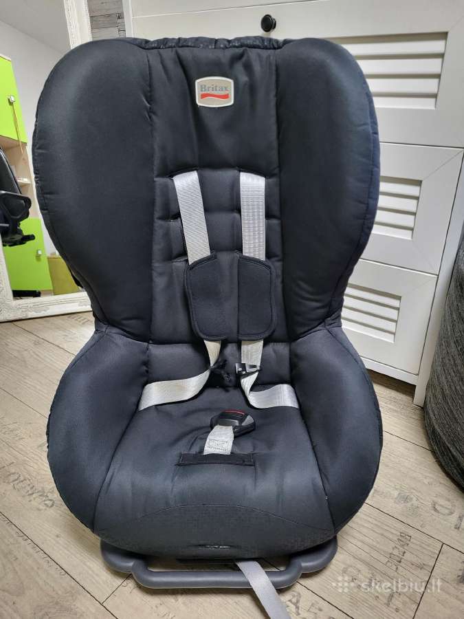 Parduodu autokėdutę Britax