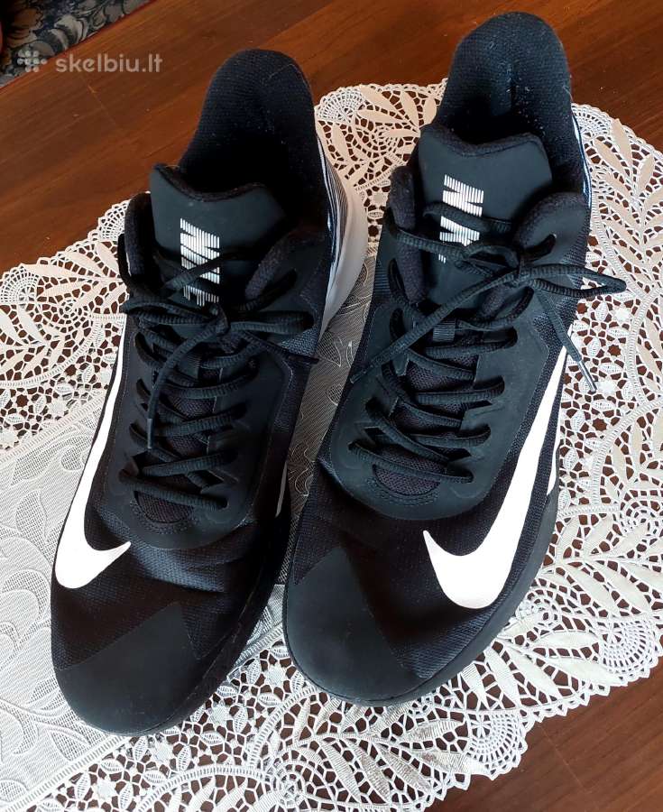 47 dydžio Nike kedai