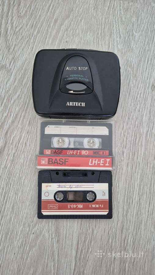 Oldschool kasečių ausinukas