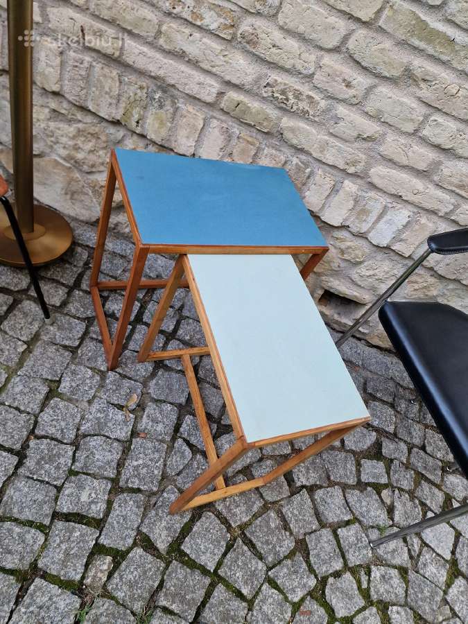 Vintažinių mid century Bauhaus st. staliukų duetas