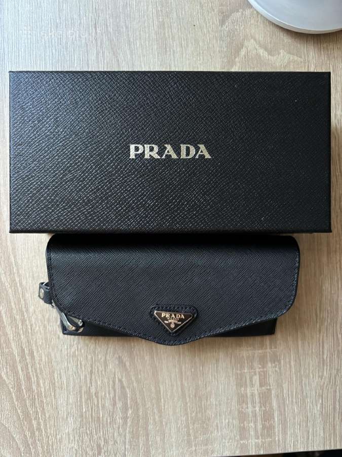 Prada akiniai nuo saulės